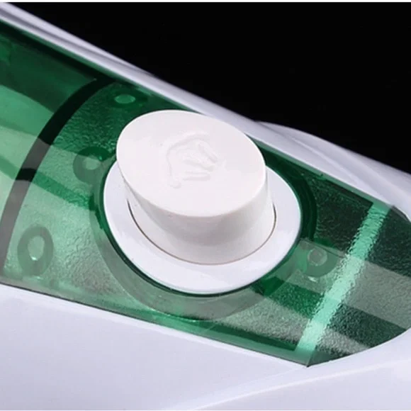 Portable Handheld Steamer - Picture 3 of 12